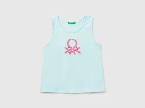 Camiseta de algodón orgánico con logotipo y sin mangas