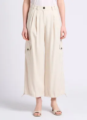 CORVINO - Pantalón cargo ancho en blanco